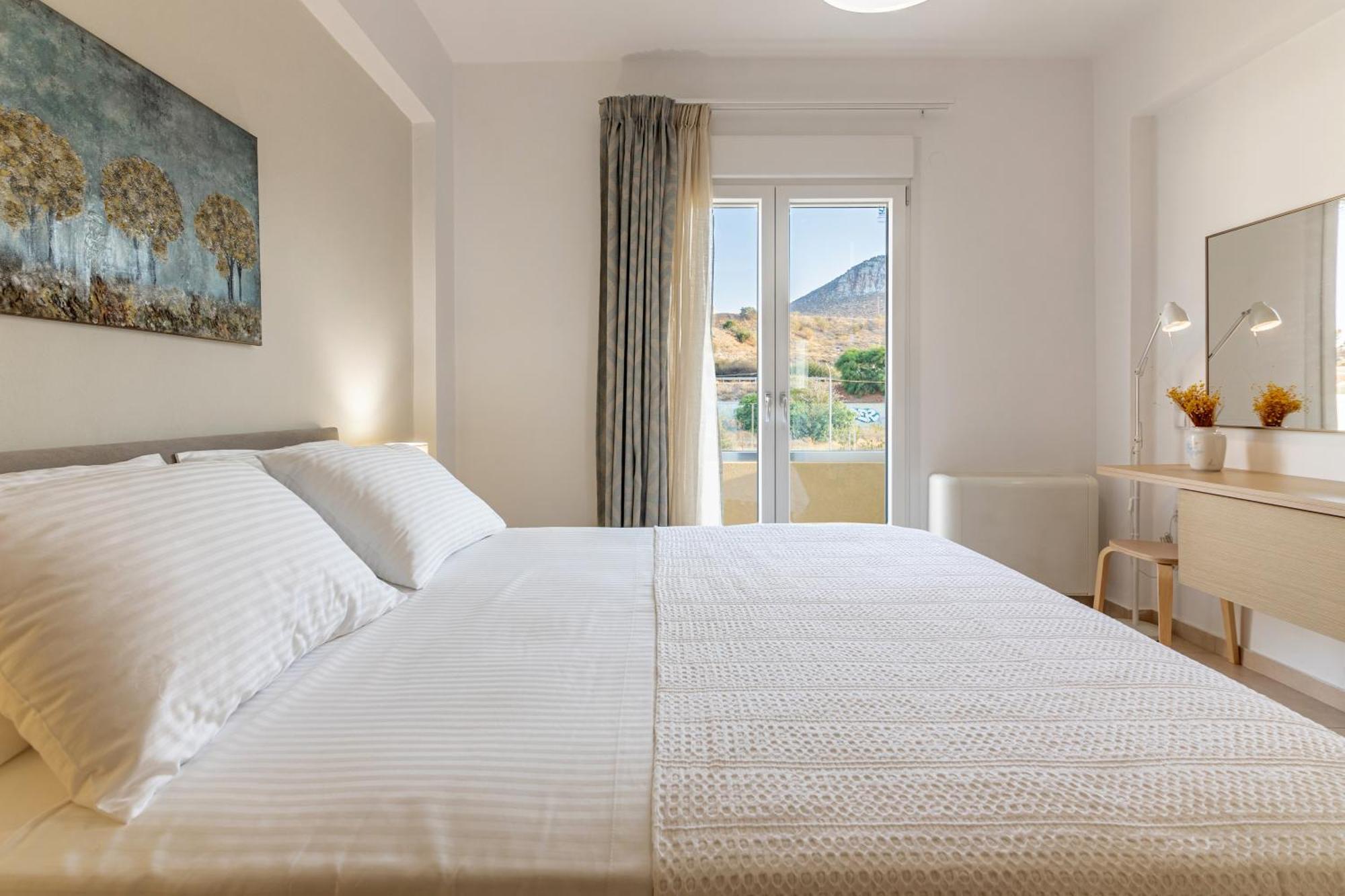 Carpe Diem - 2br - 300m To Villa Iraklion